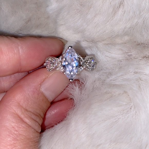 NWOT Bling engagement style ring - Picture 2 of 3